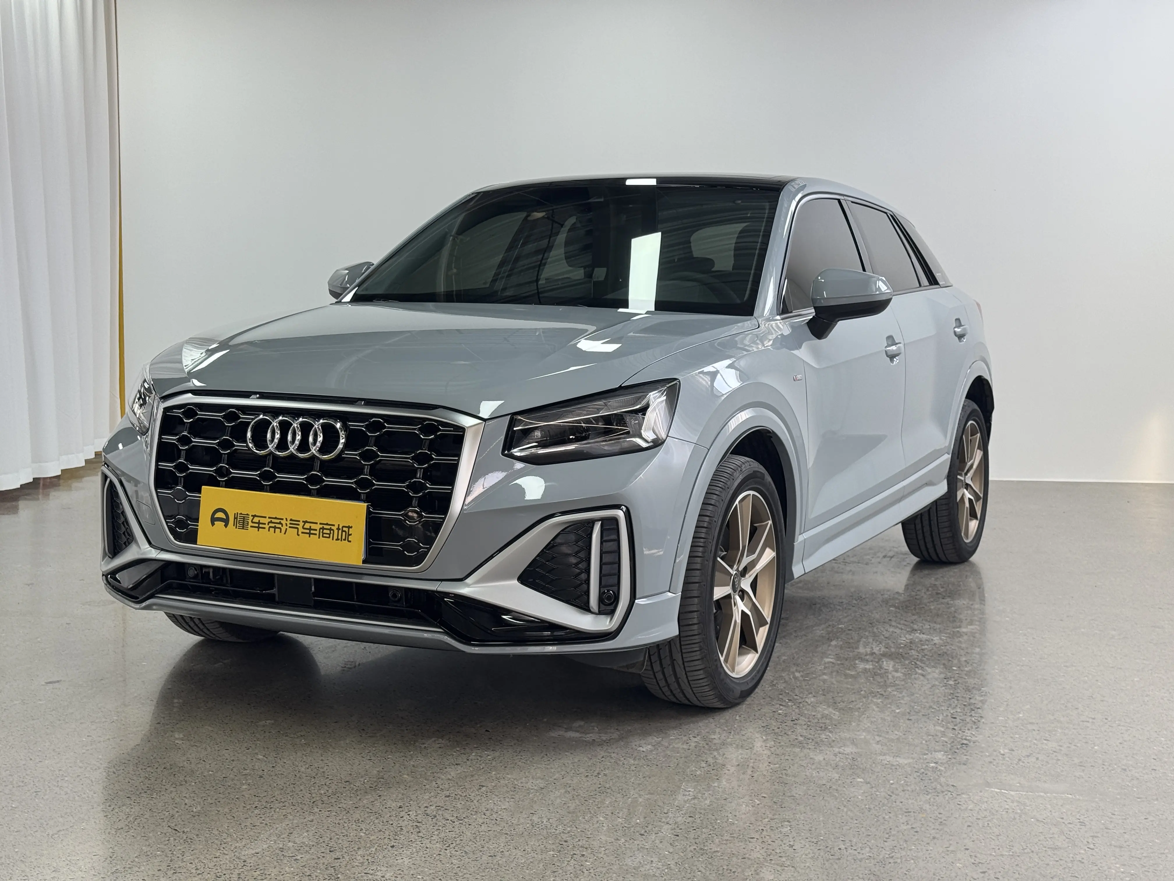 Audi Q2L