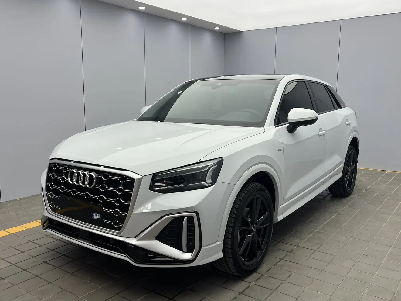 Audi Q2L
