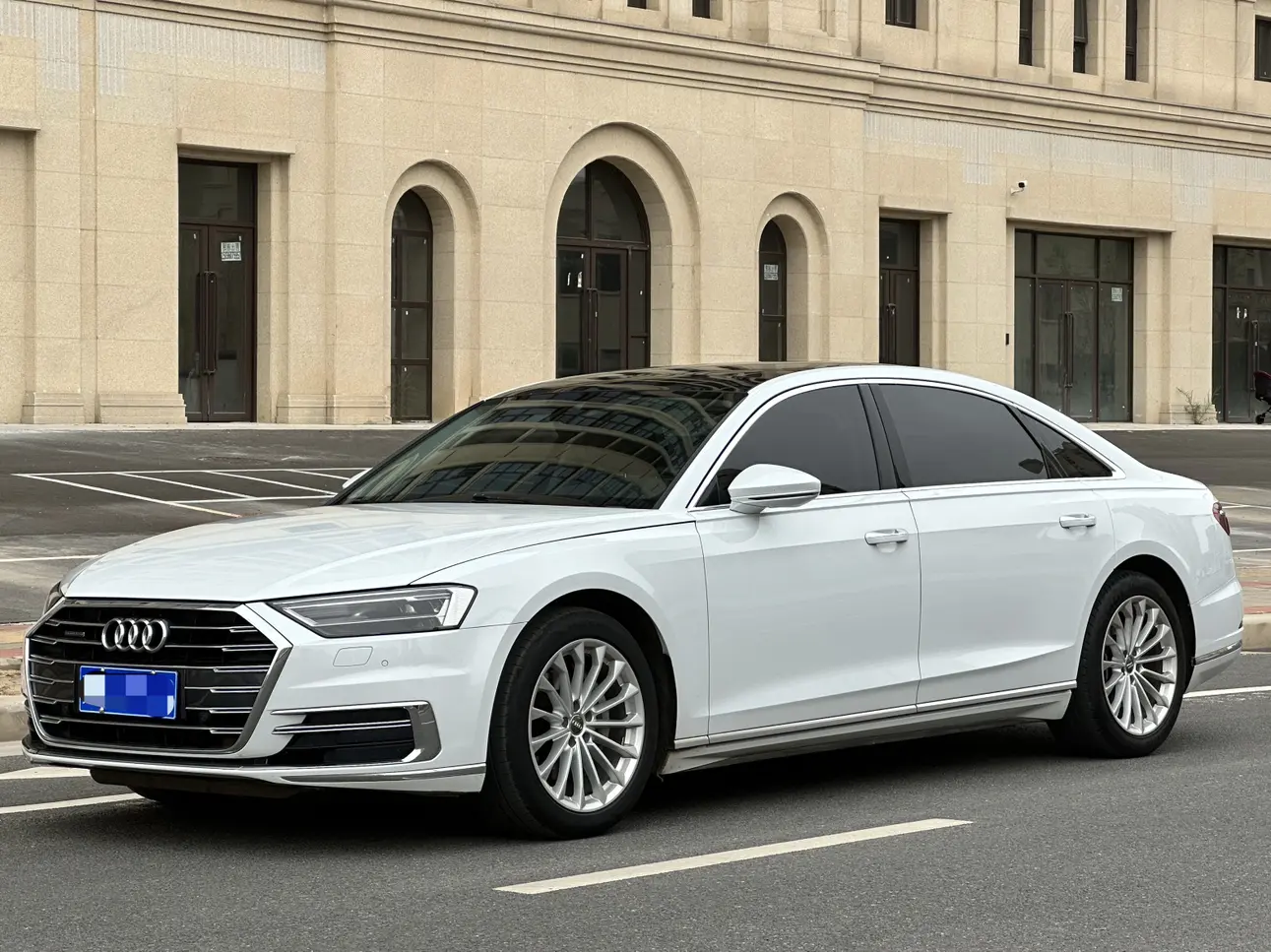 Audi A8