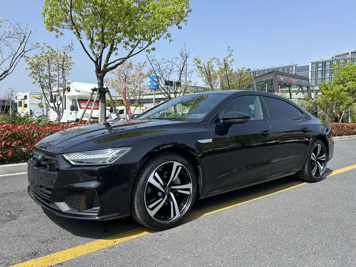 Audi A7L