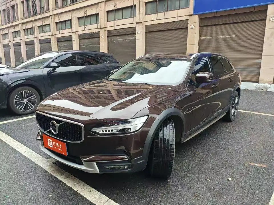 Volvo V90