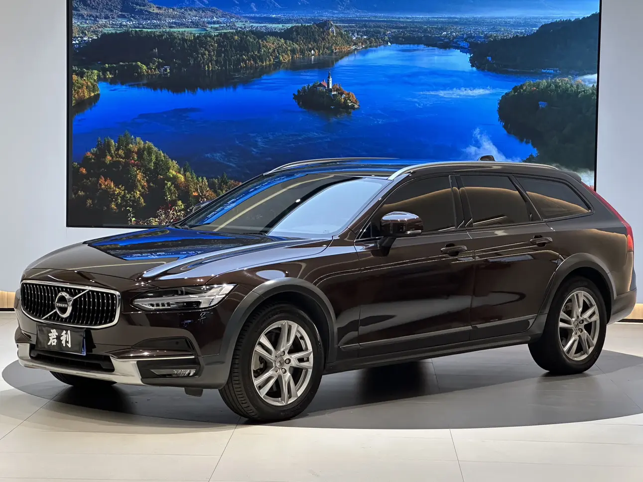 Volvo V90