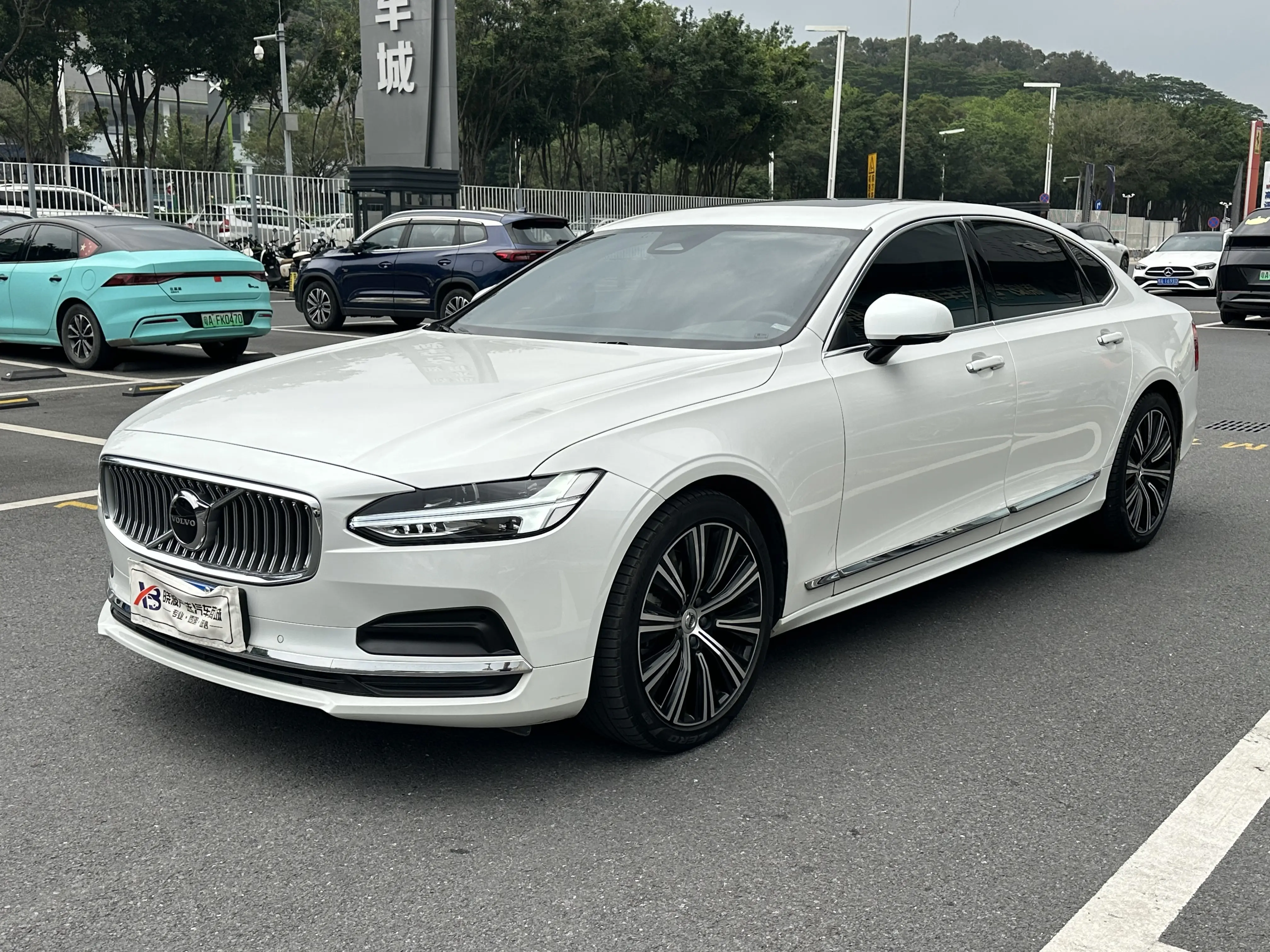 Volvo S90