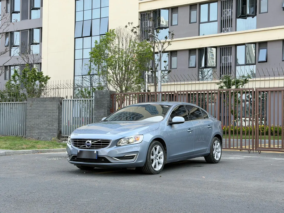 Volvo S60