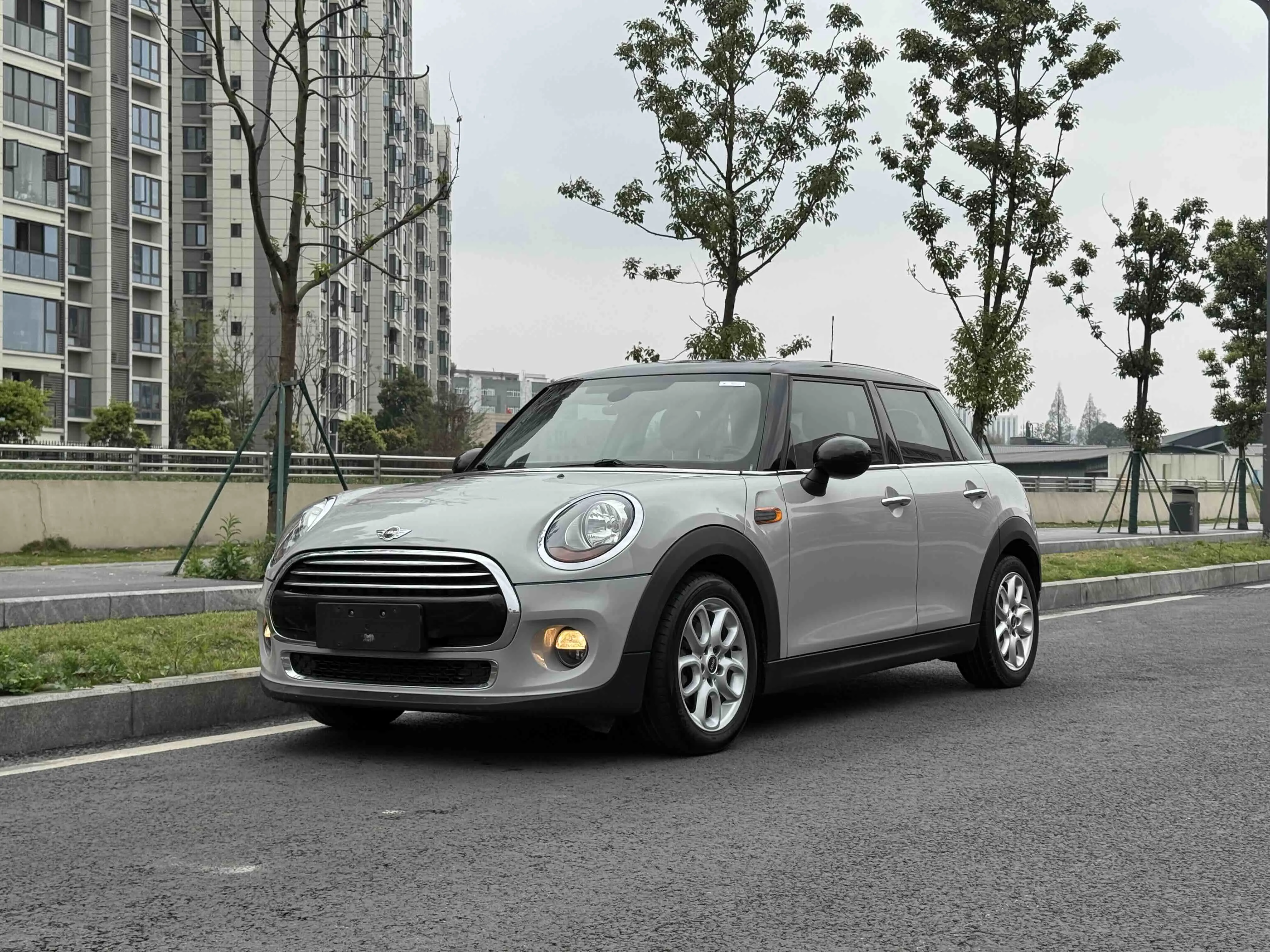 MINI MINI