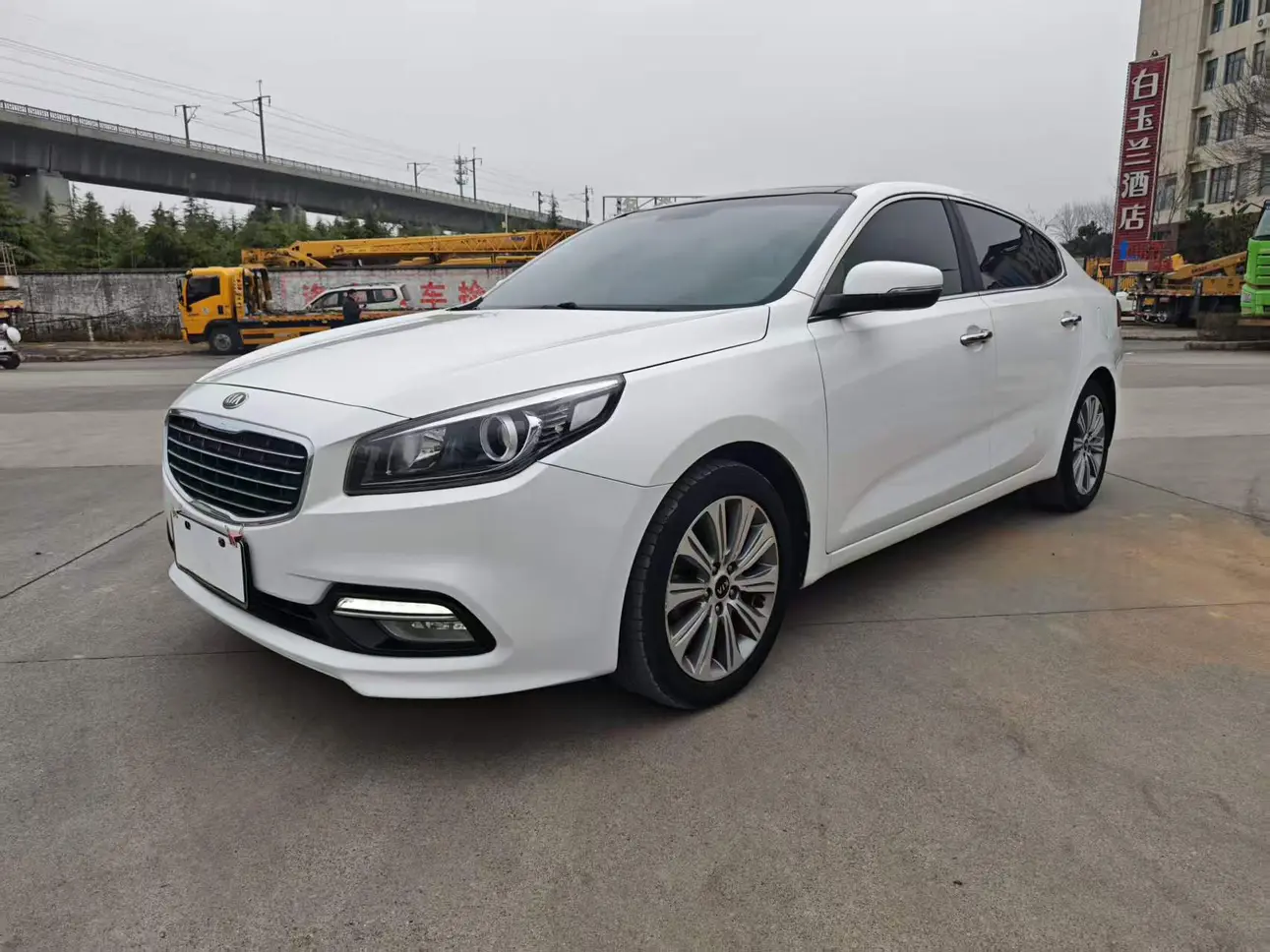 Kia K4