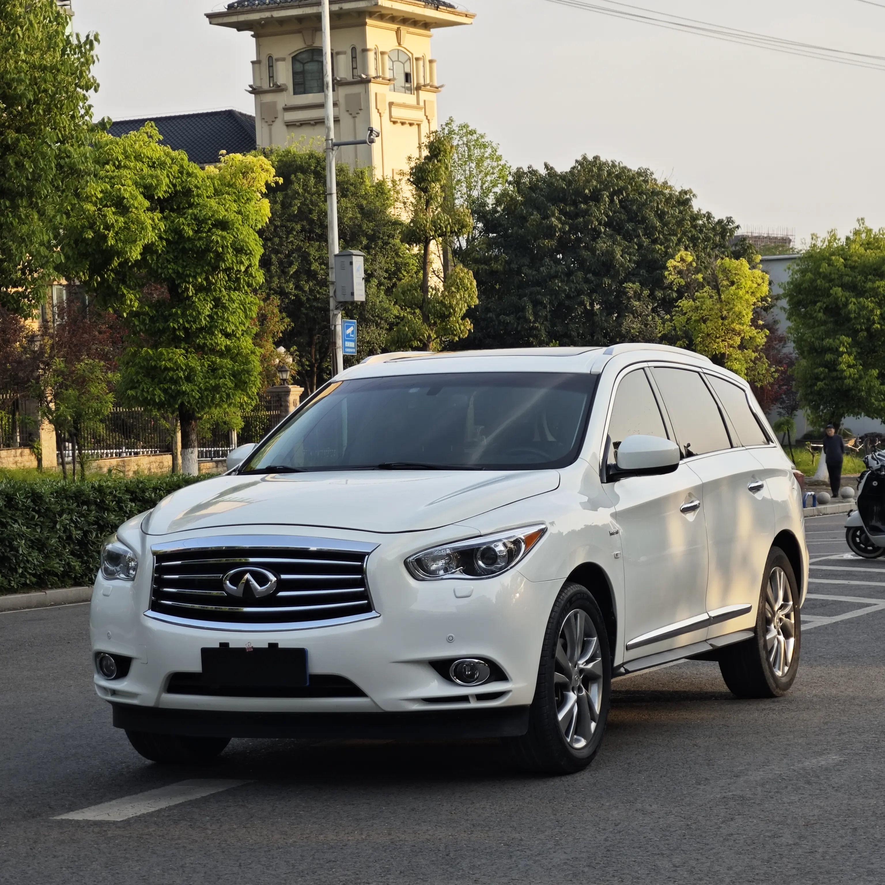 Infiniti QX60