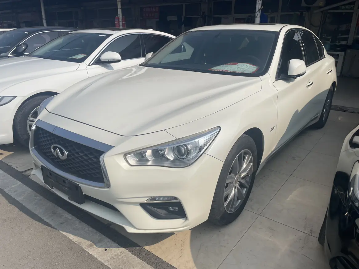 Infiniti Q50L