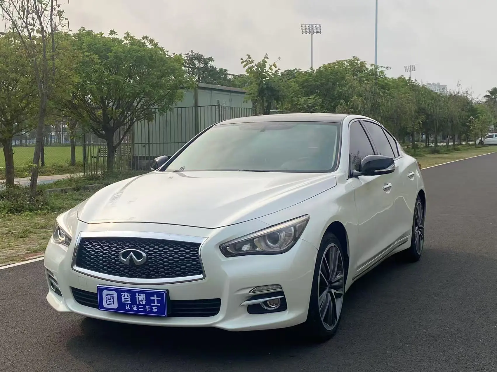 Infiniti Q50L