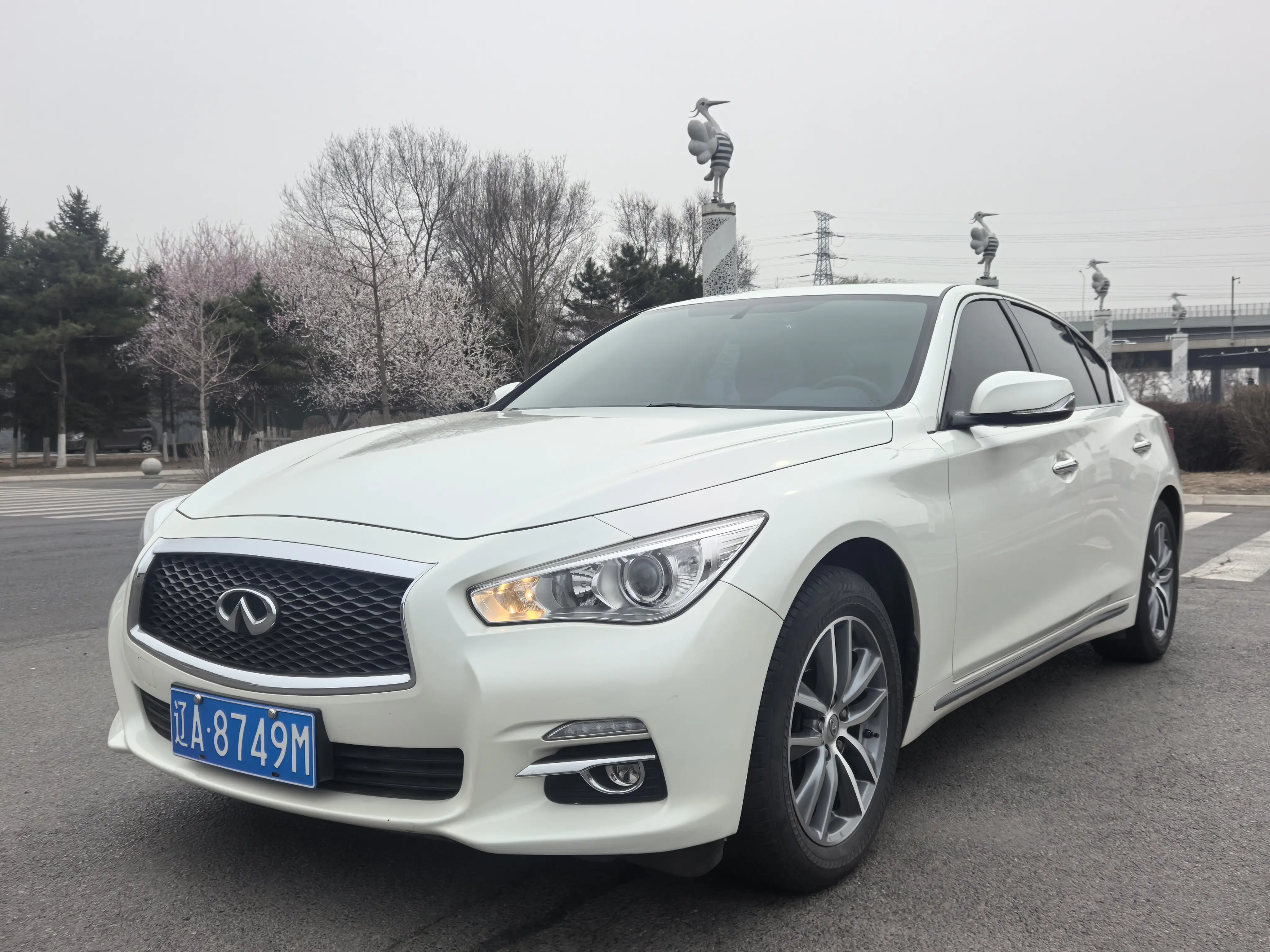 Infiniti Q50L