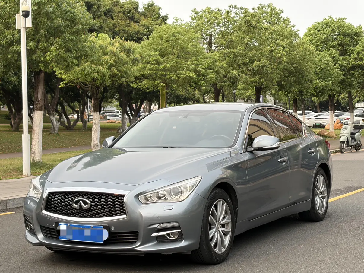 Infiniti Q50