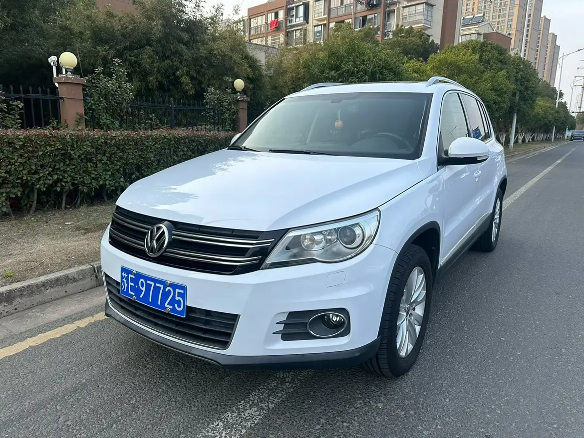 Volkswagen Tiguan (Tharu)