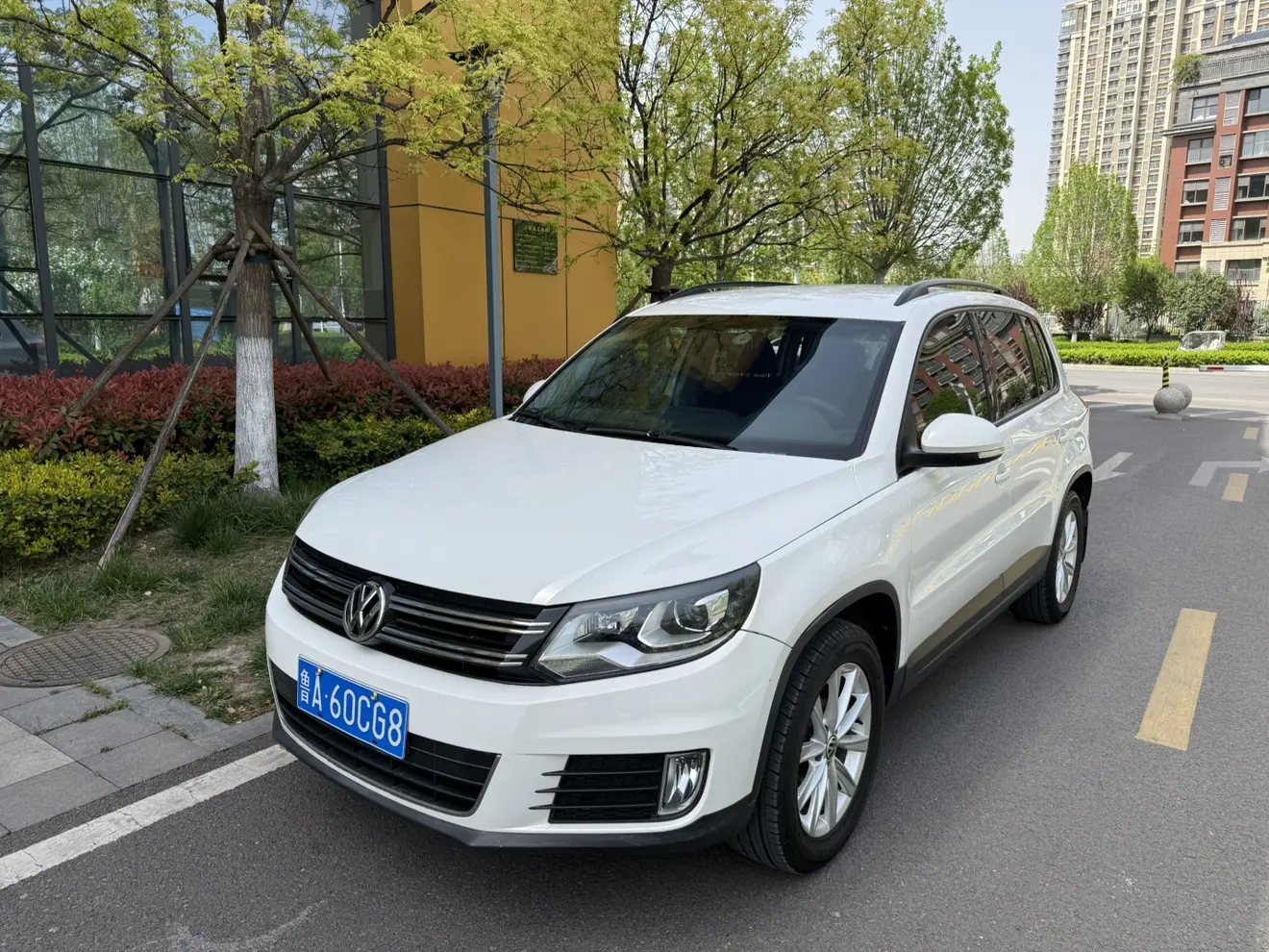 Volkswagen Tiguan (Tharu)