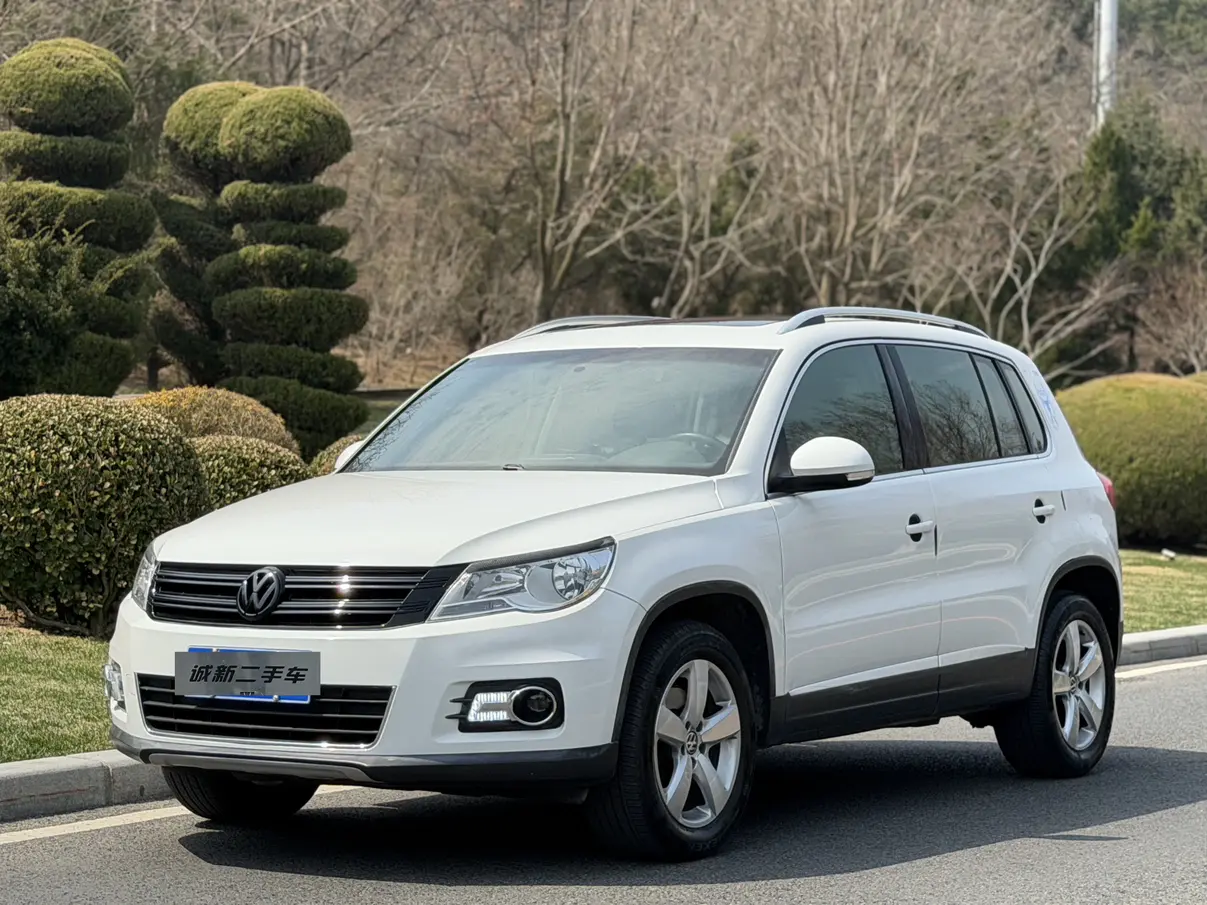 Volkswagen Tiguan (Tharu)
