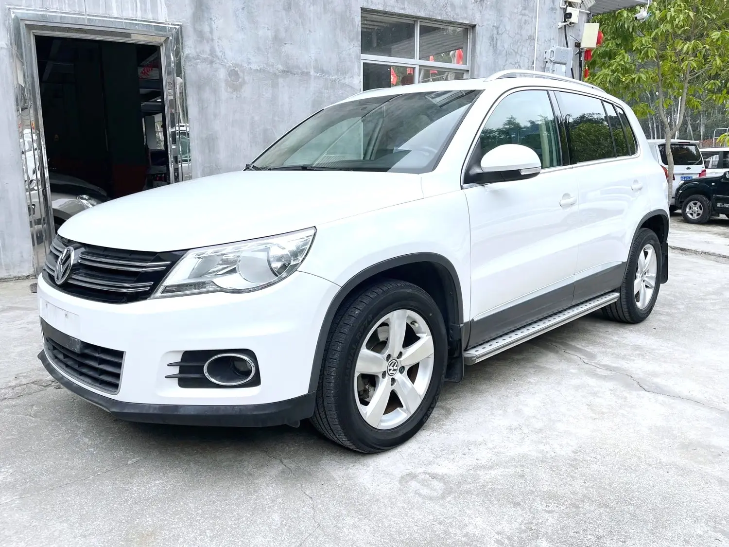Volkswagen Tiguan (Tharu)