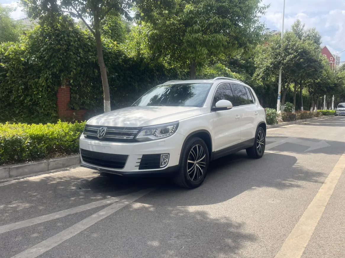 Volkswagen Tiguan (Tharu)