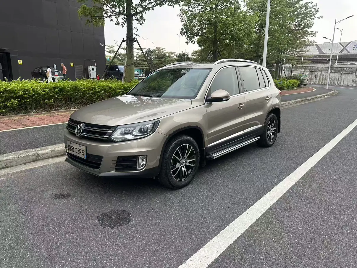 Volkswagen Tiguan (Tharu)