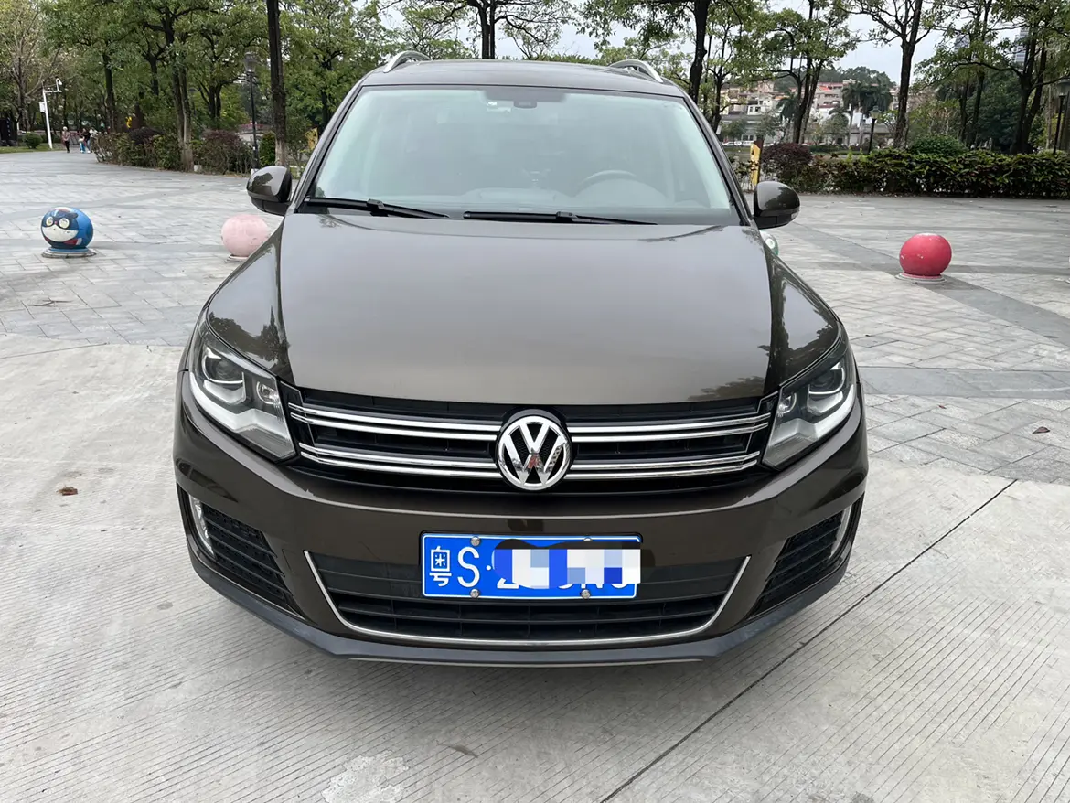 Volkswagen Tiguan (Tharu)