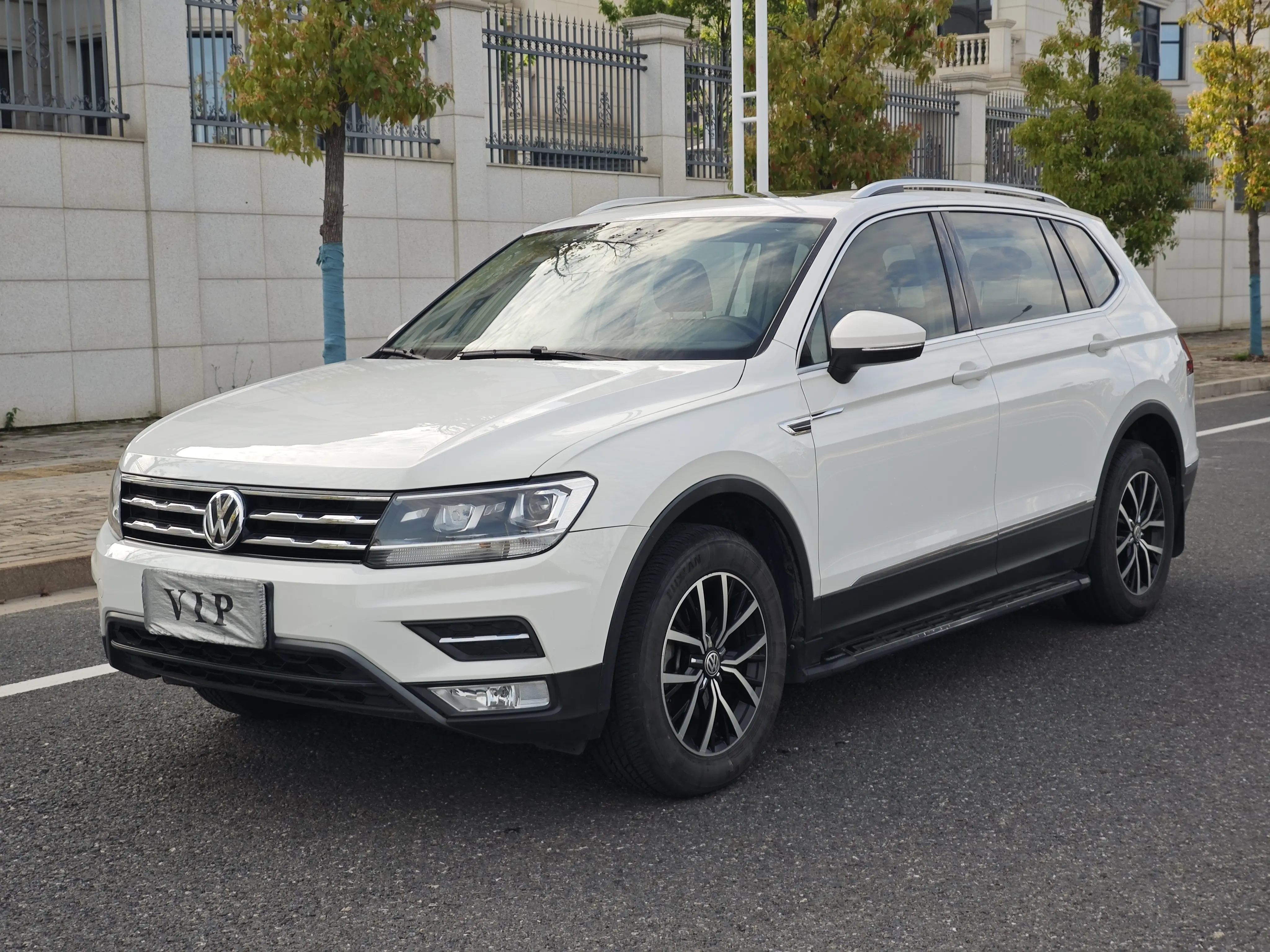 Volkswagen Tiguan L