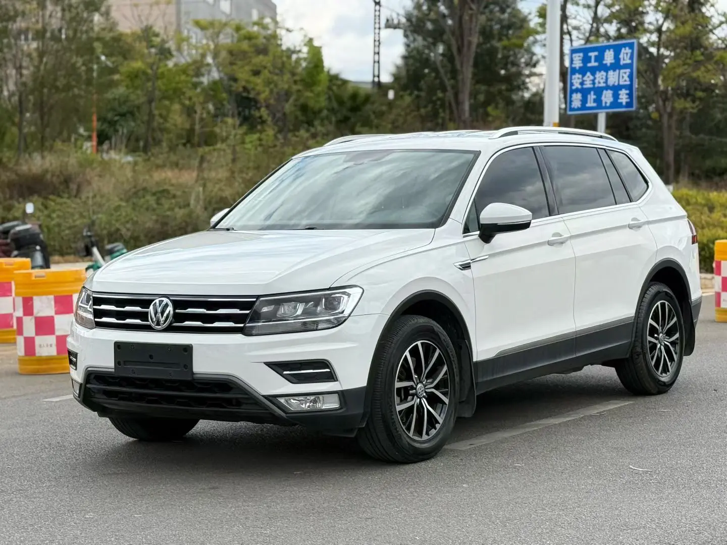 Volkswagen Tiguan L