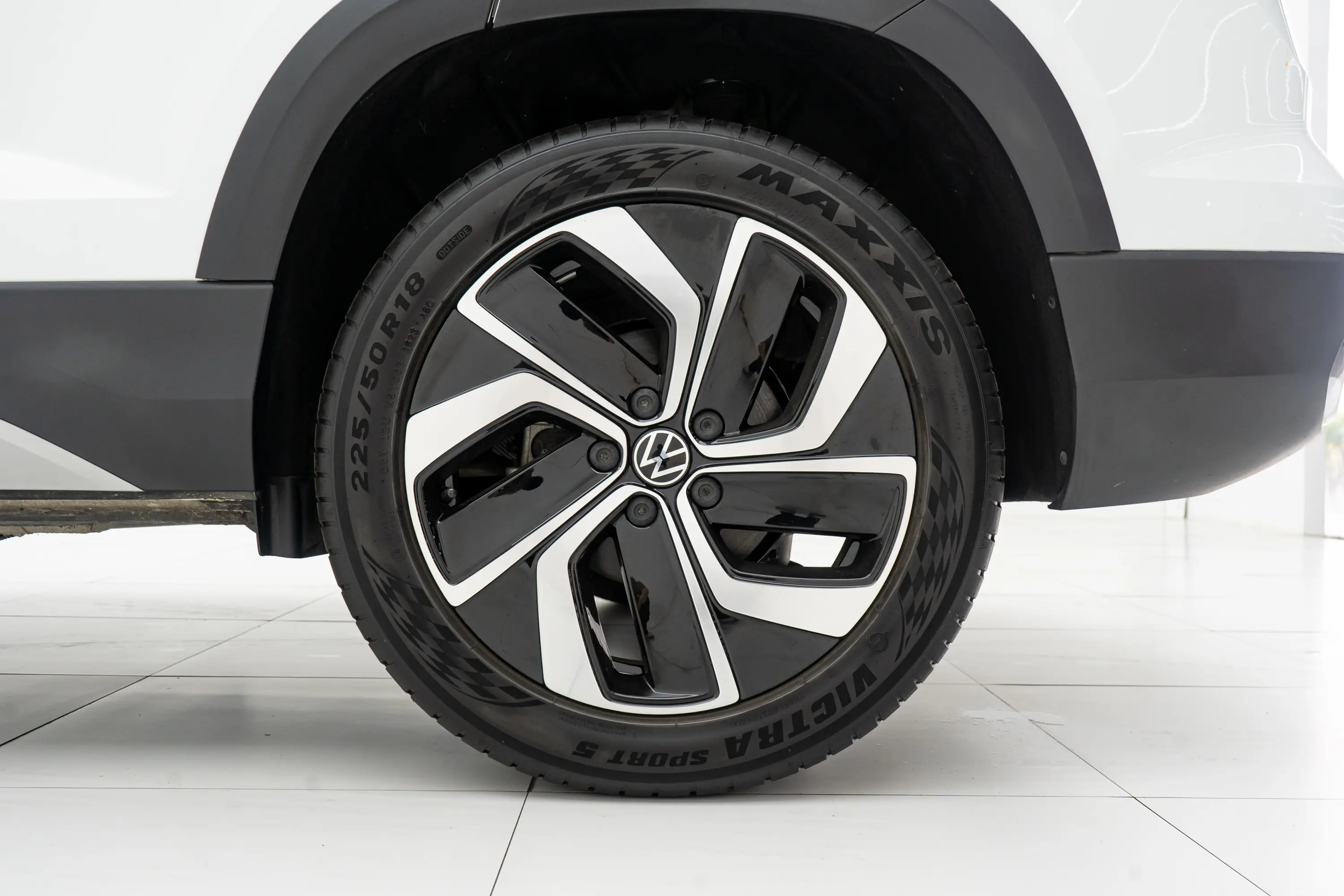 Volkswagen Tharu