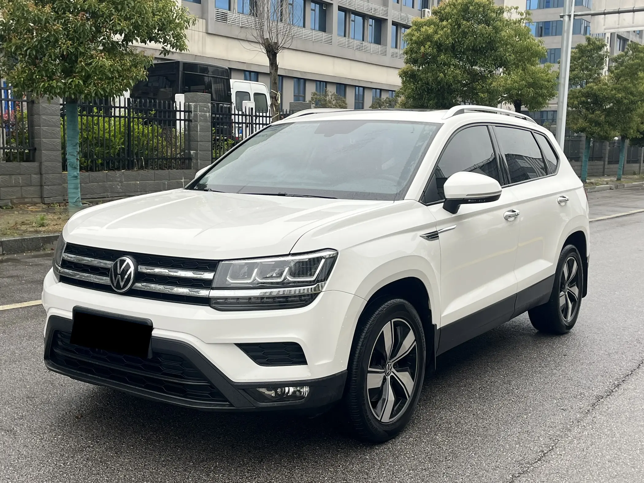 Volkswagen Tharu