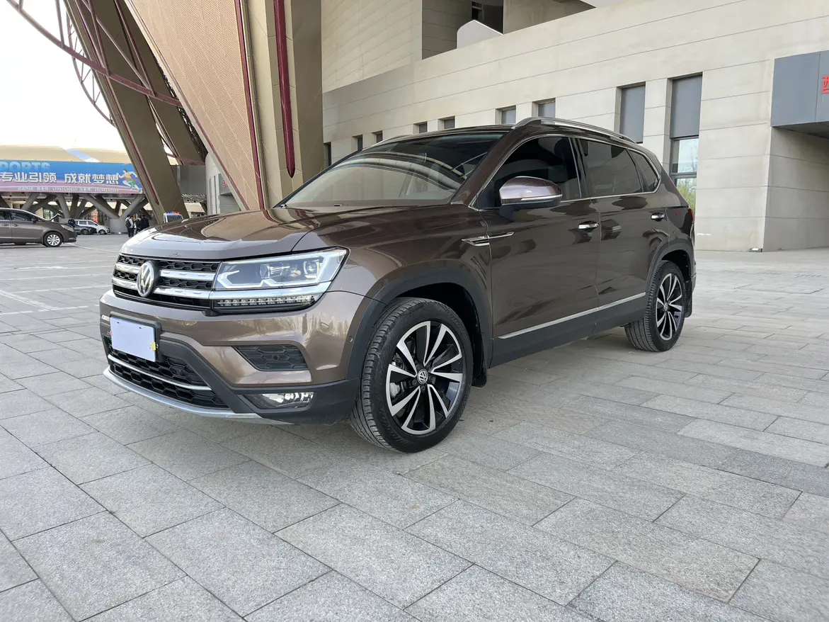 Volkswagen Tharu