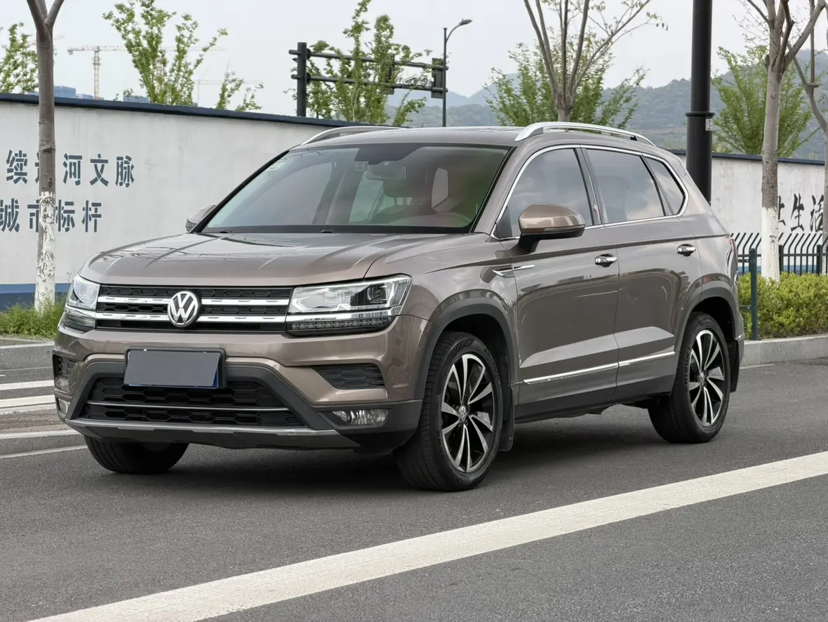 Volkswagen Tharu