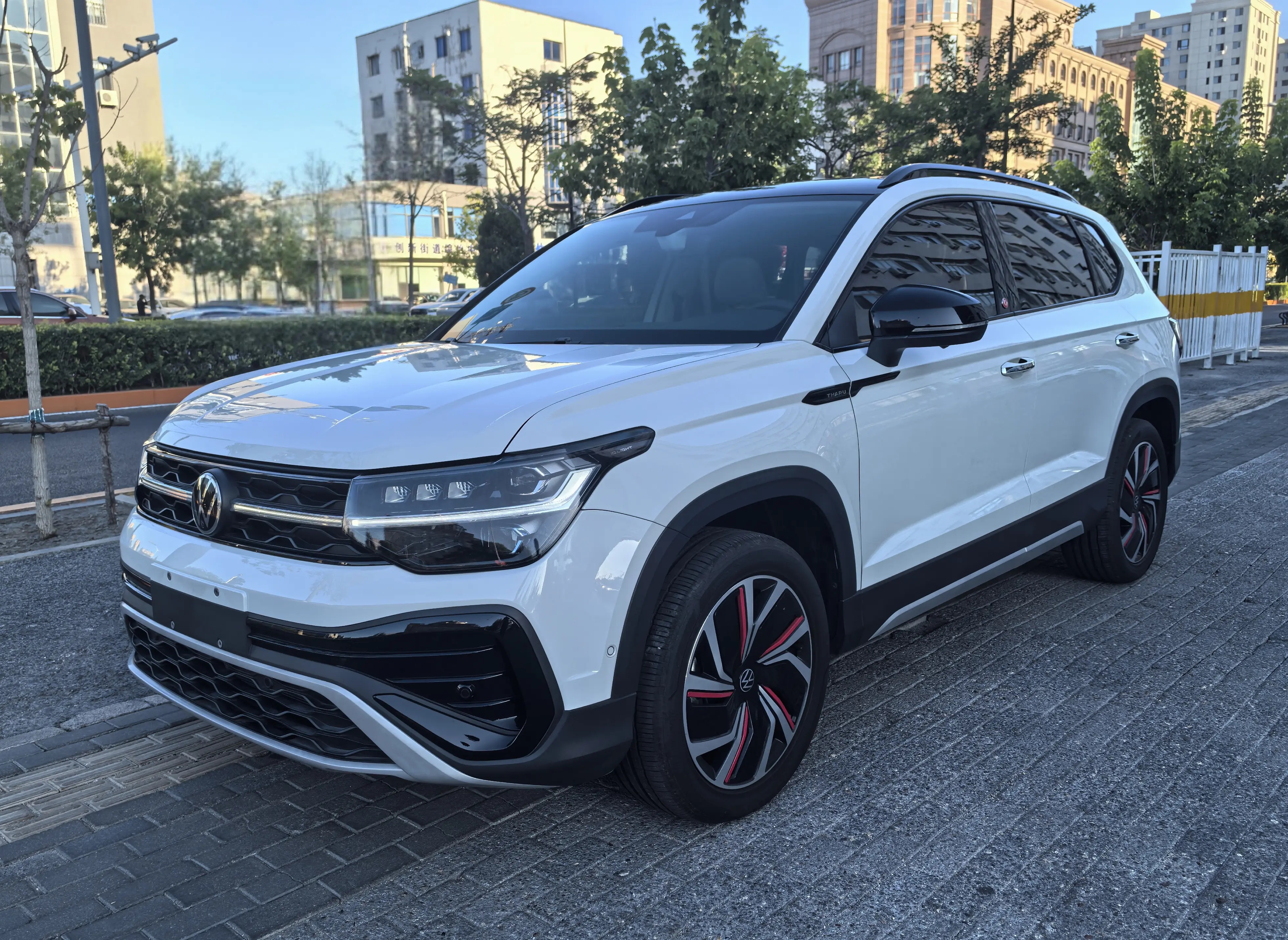 Volkswagen Tharu