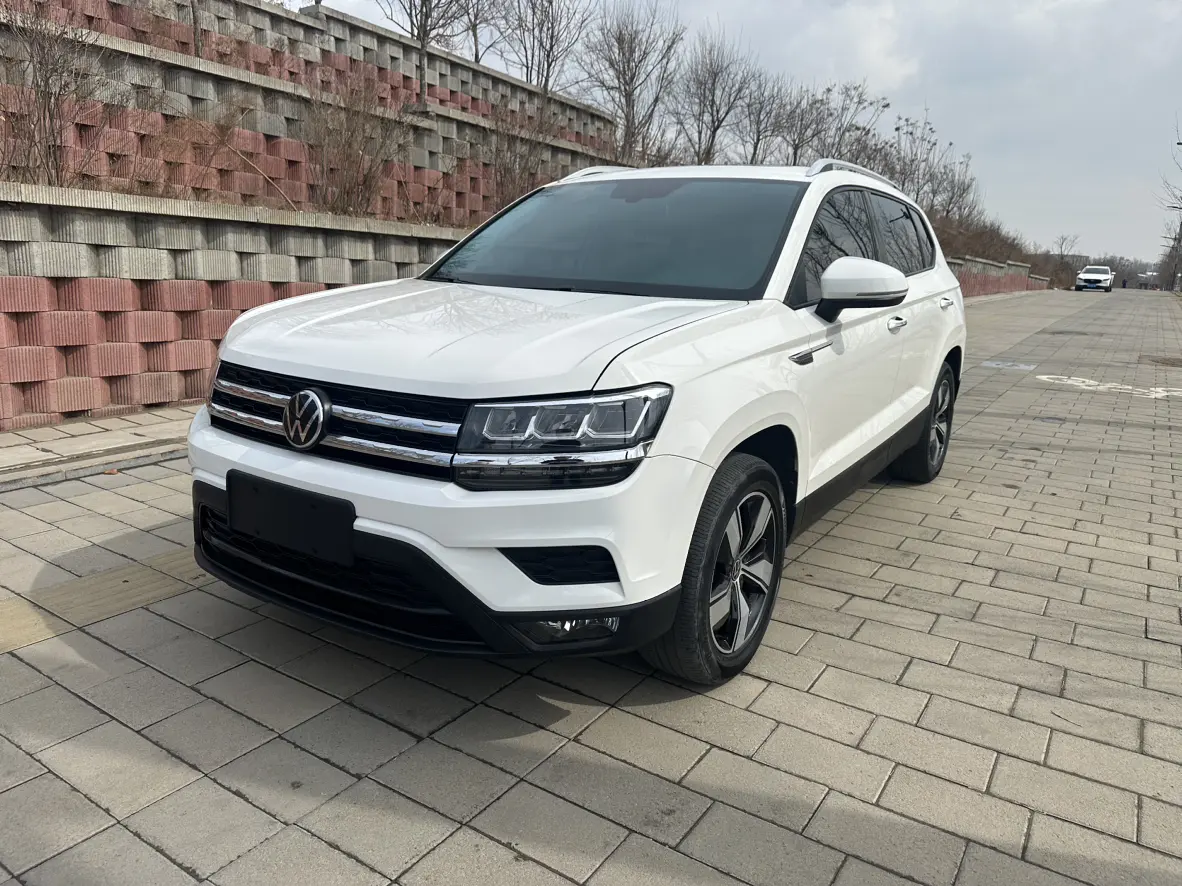 Volkswagen Tharu