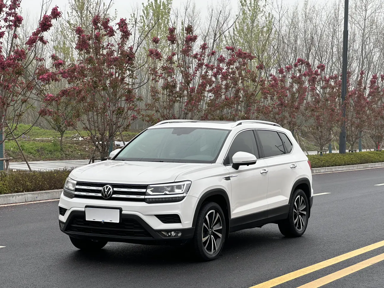 Volkswagen Tharu