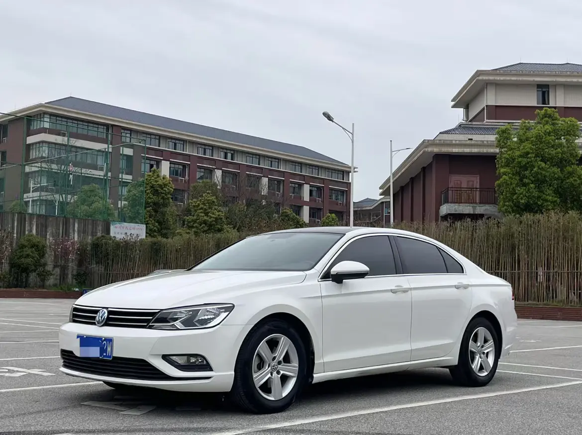 Volkswagen Lamando
