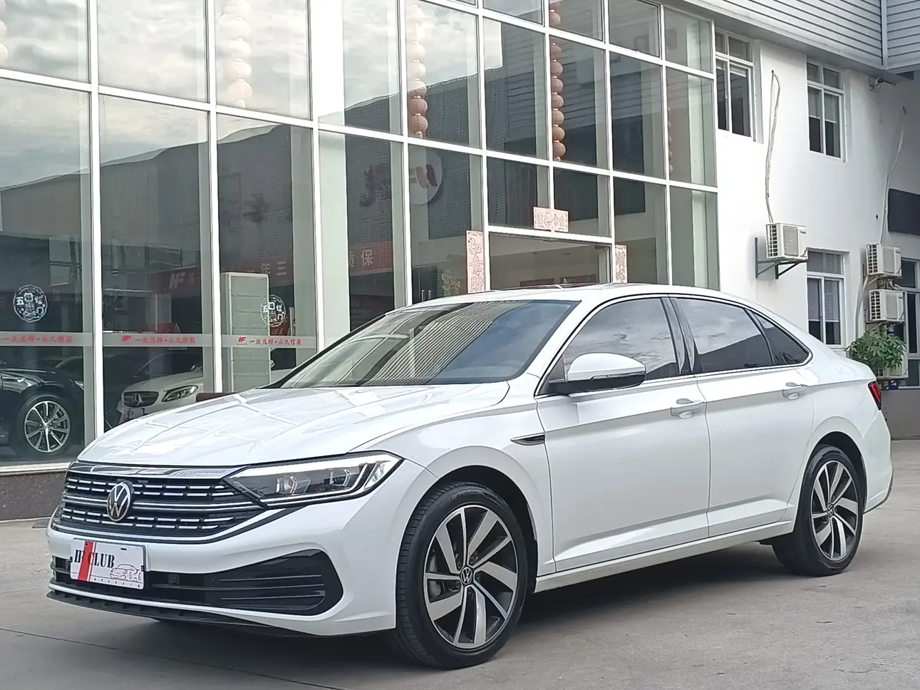 Volkswagen Sagitar