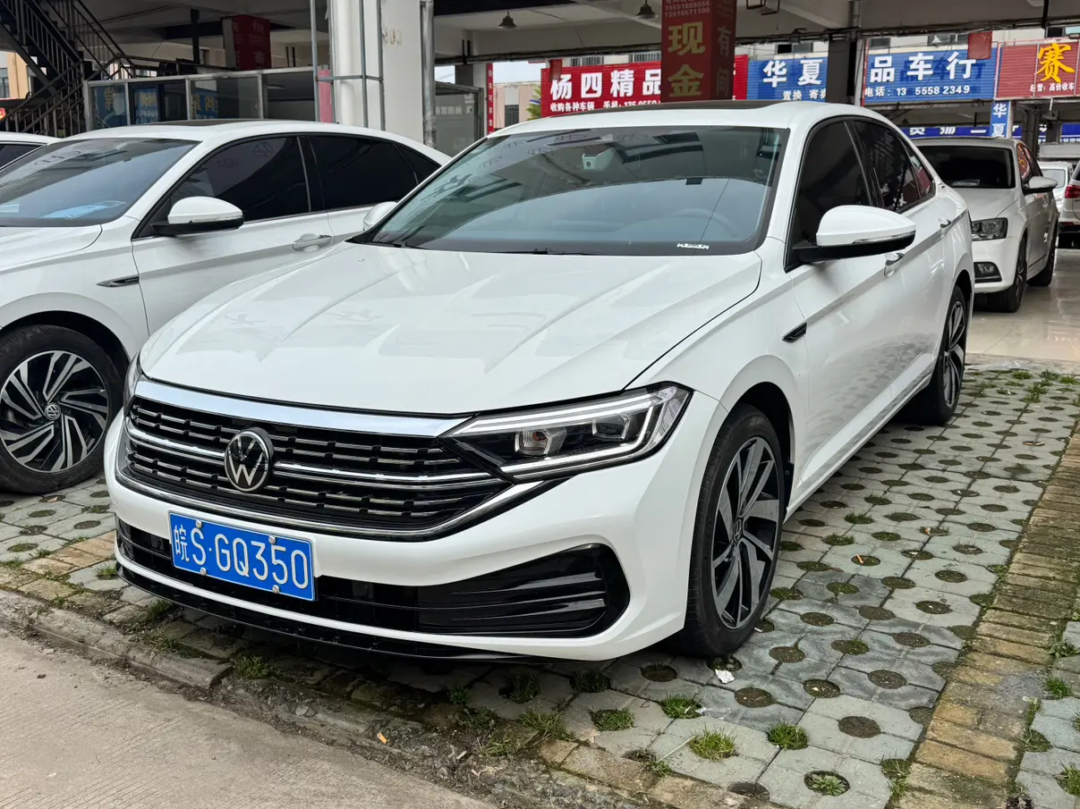 Volkswagen Sagitar