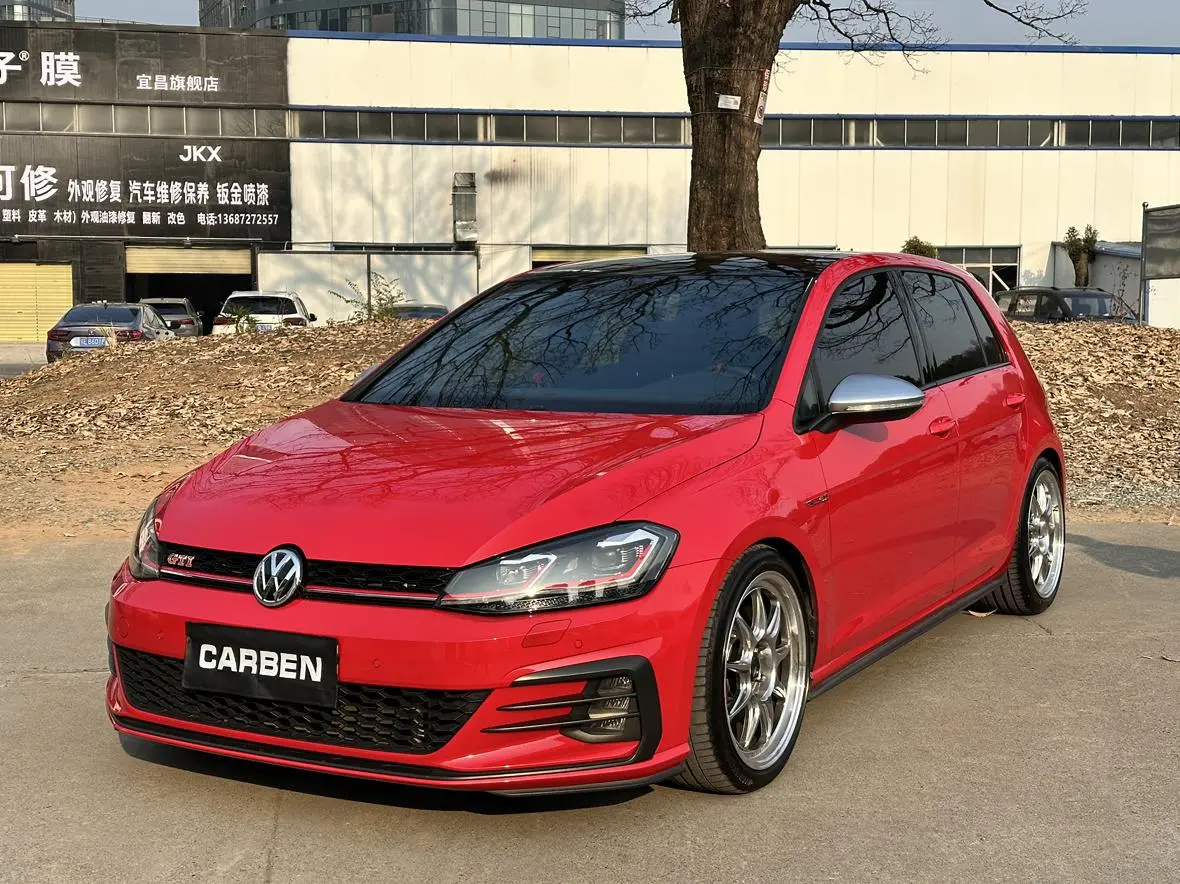 Volkswagen Golf GTI