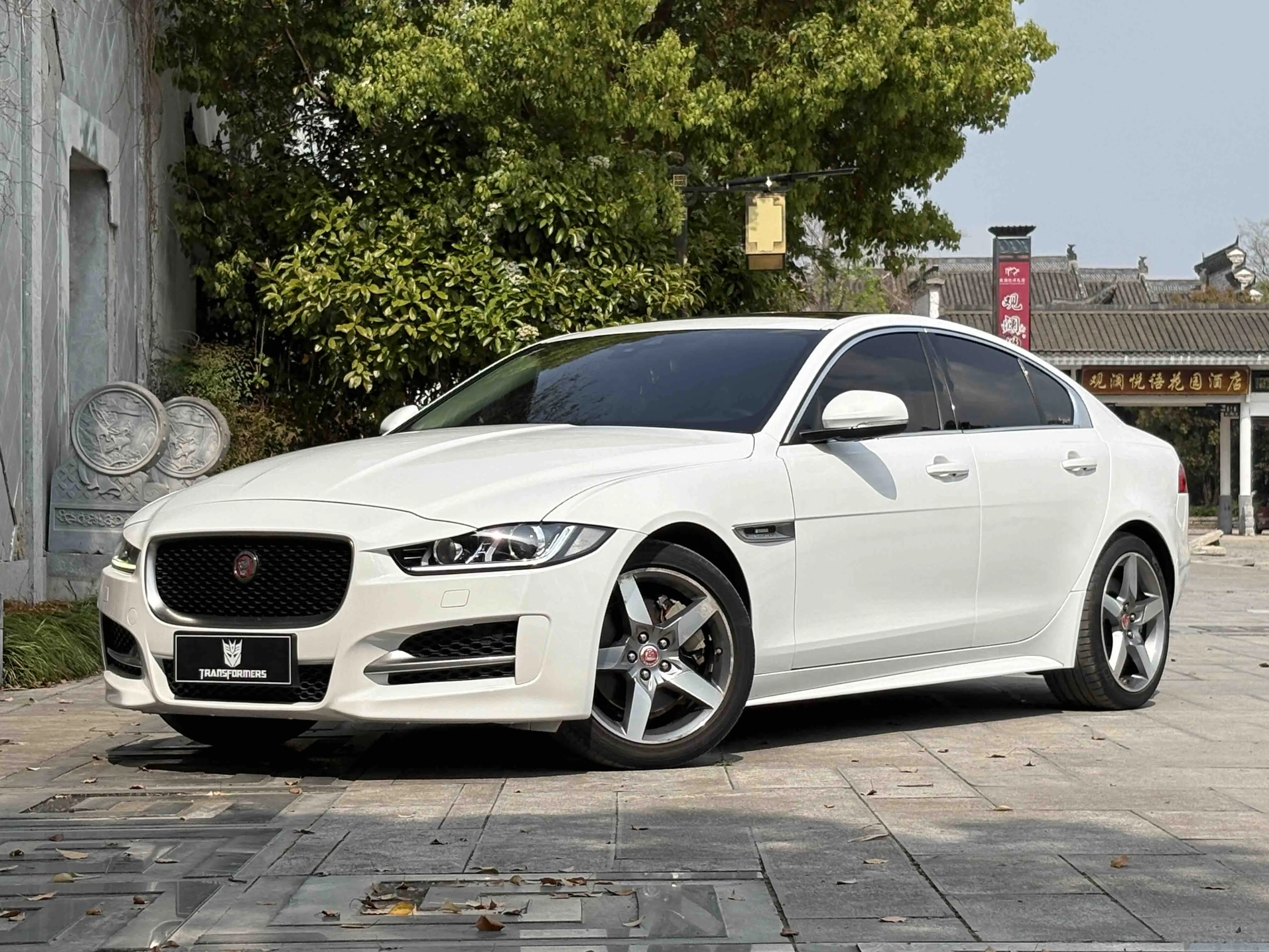 Jaguar XE
