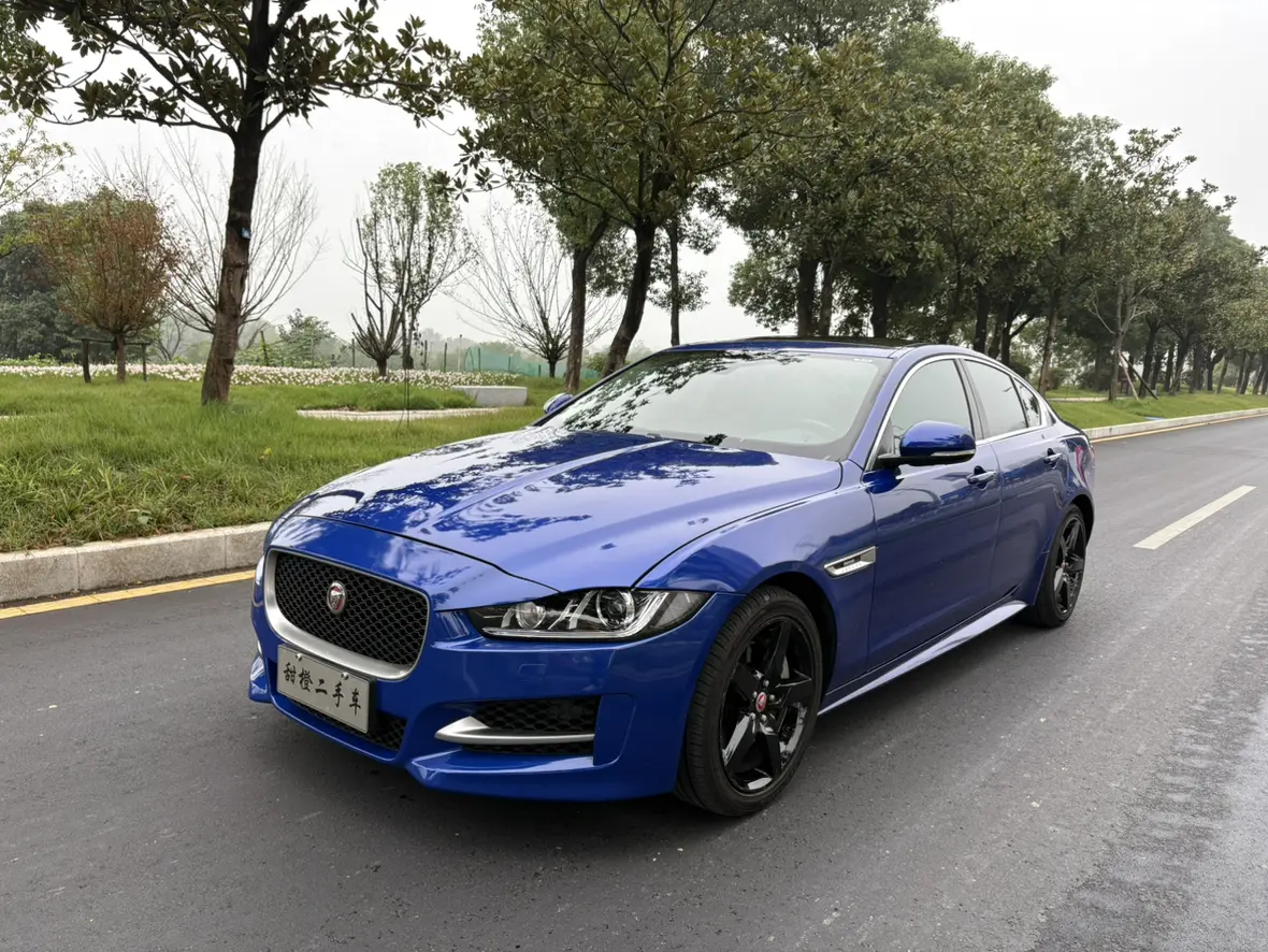 Jaguar XE