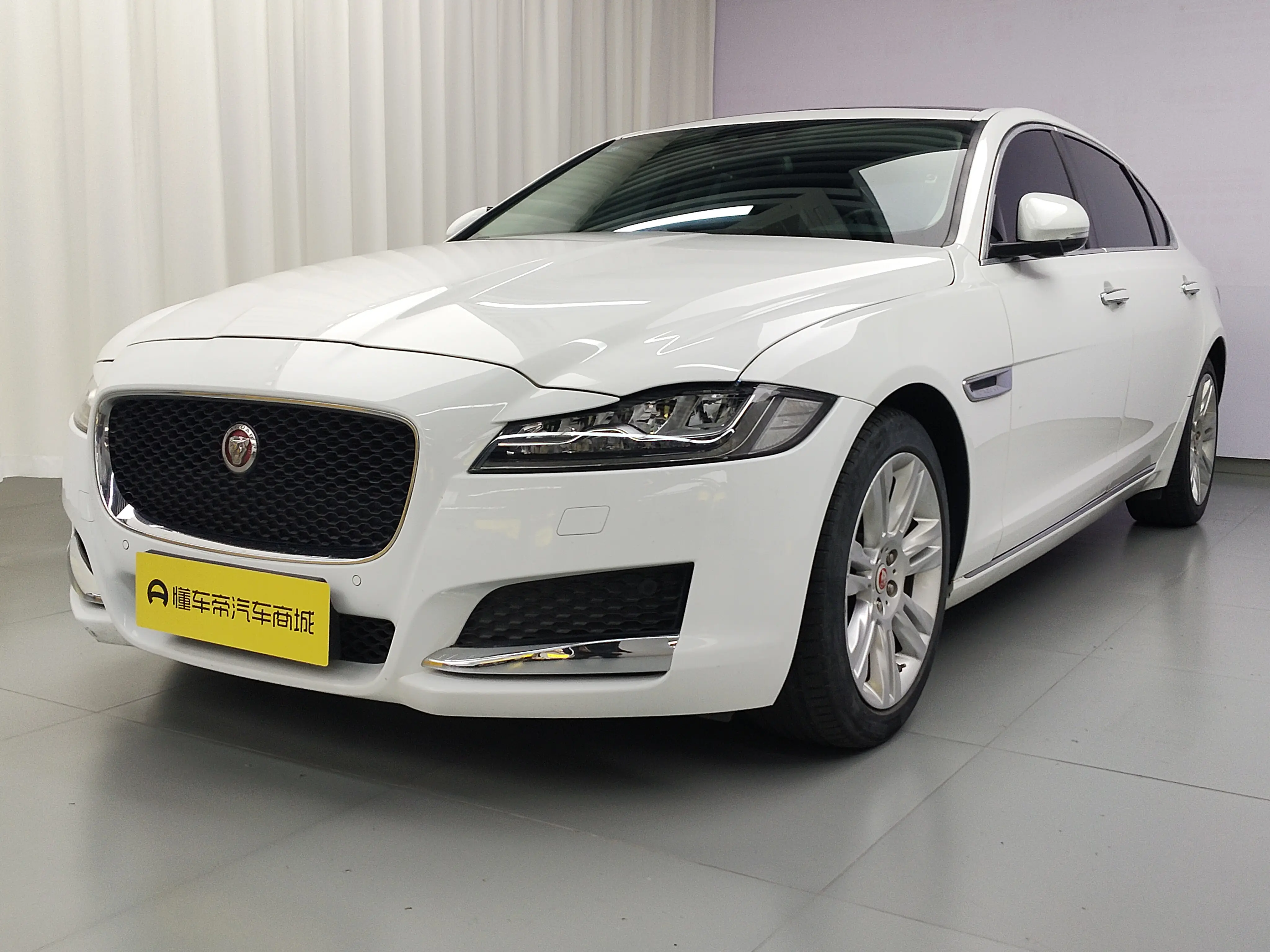 Jaguar XFL