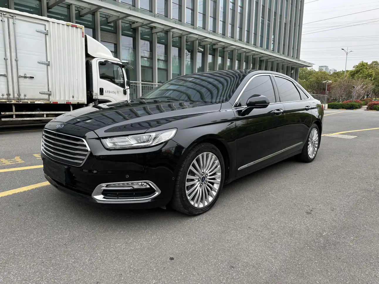 Ford Taurus