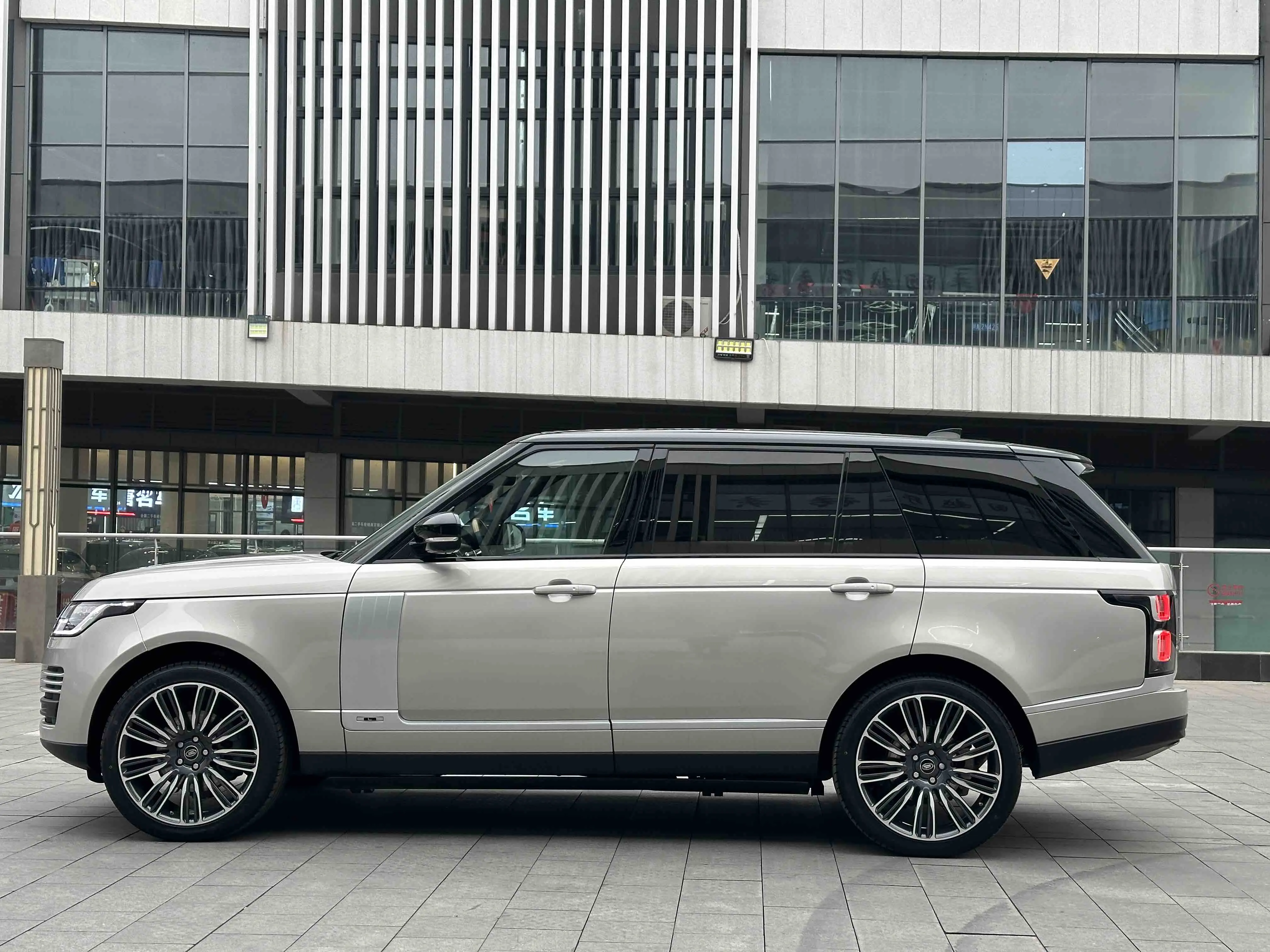 Land Rover Range rover