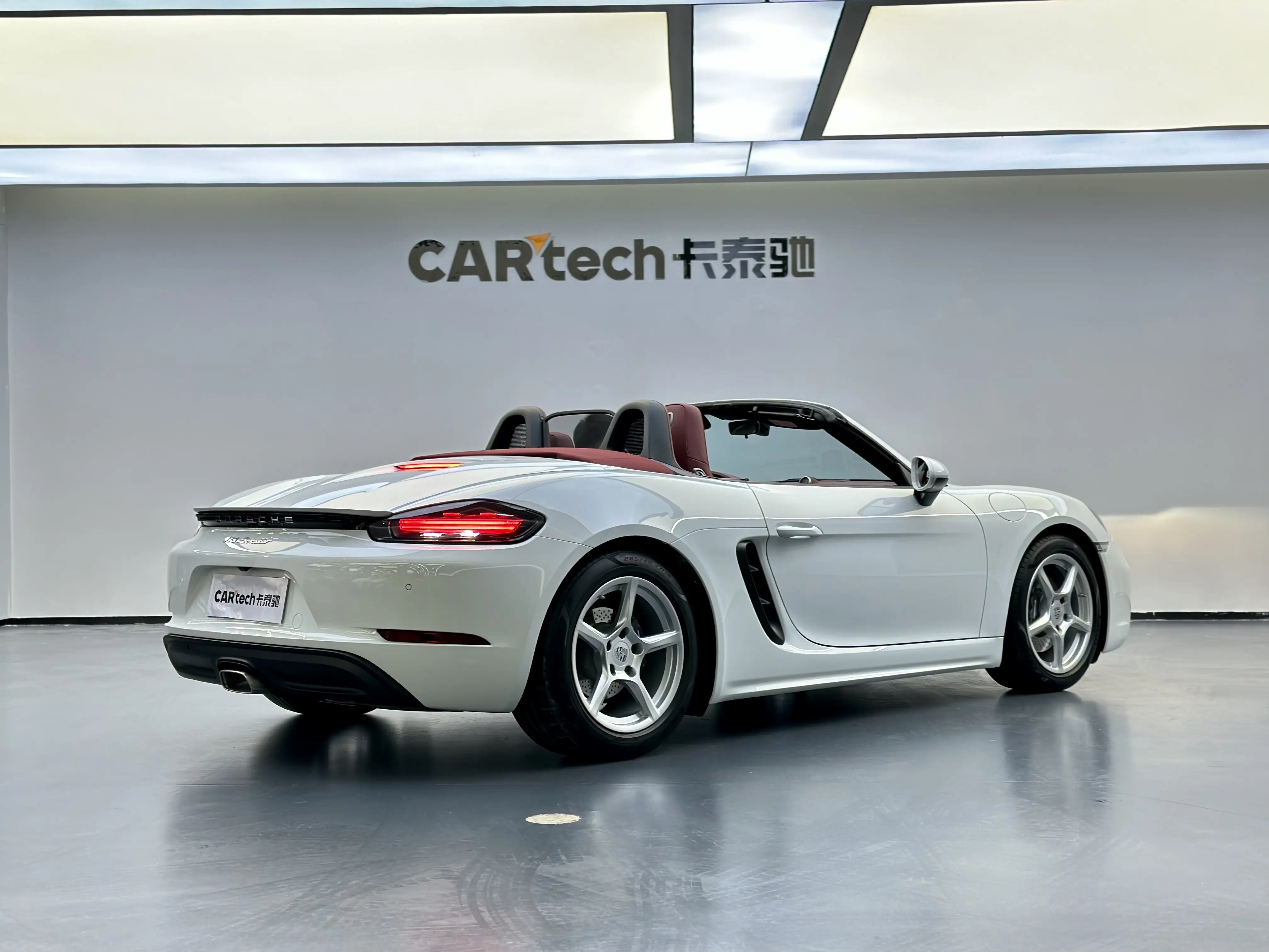 Porsche 718