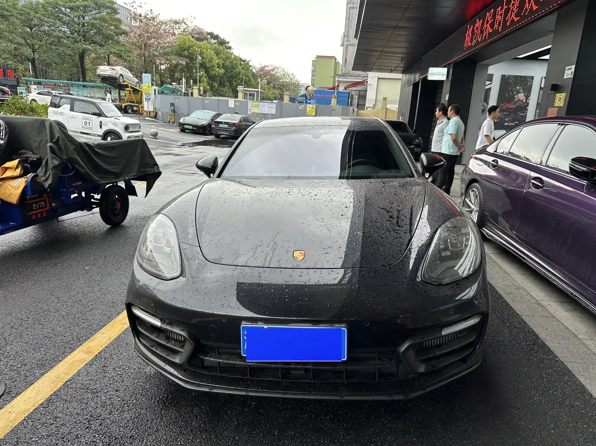 Porsche Panamera