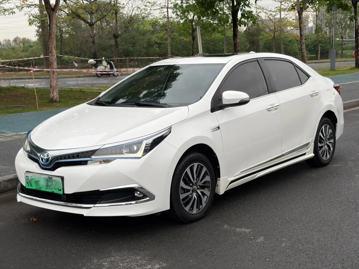 Toyota Corolla Dual Engine E+