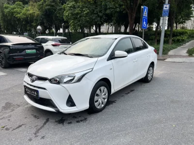 Toyota YARiS L Enjoy