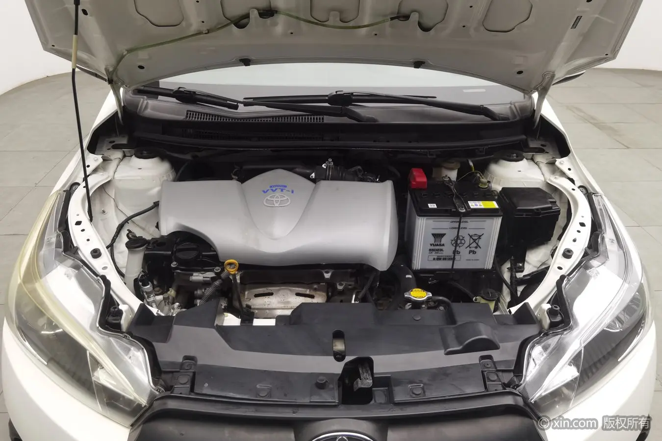 Toyota Yaris L