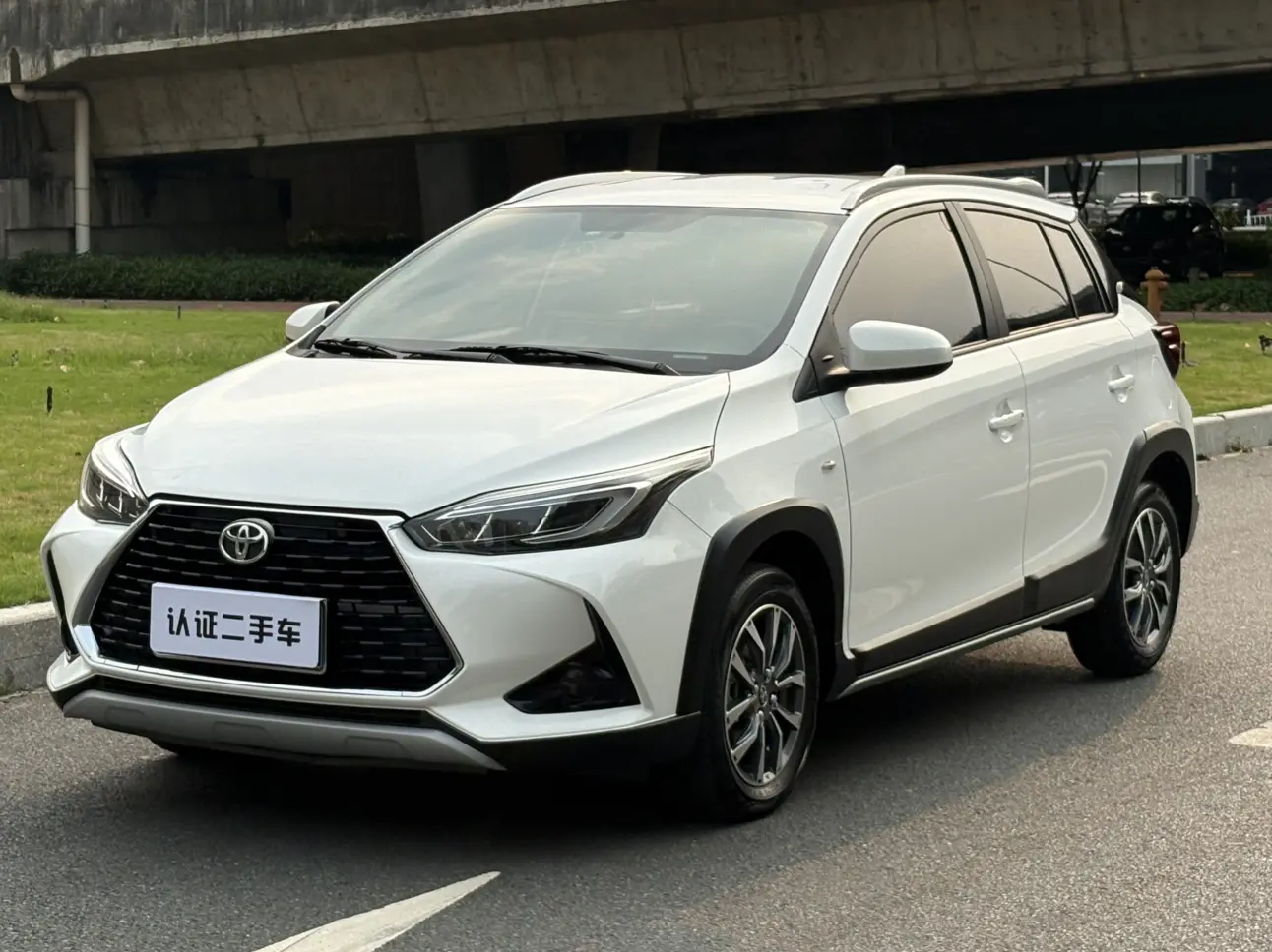 Toyota Yaris L