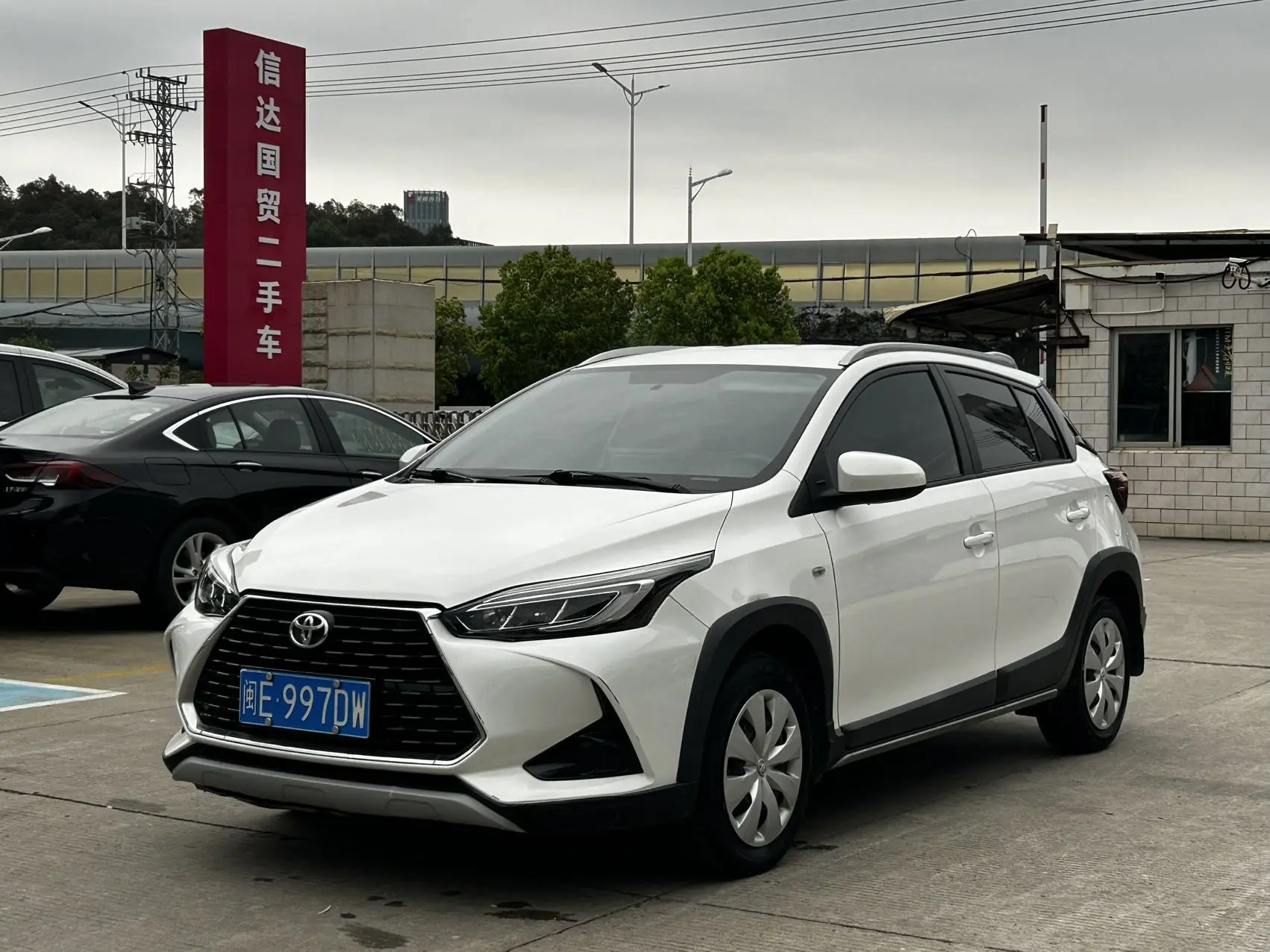 Toyota Yaris L
