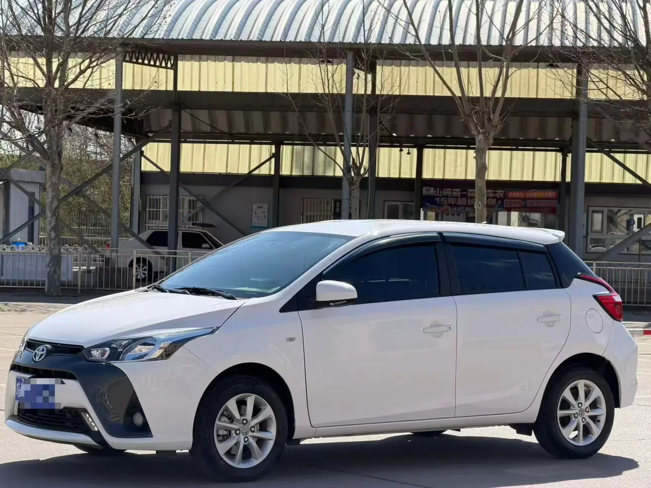 Toyota Yaris L