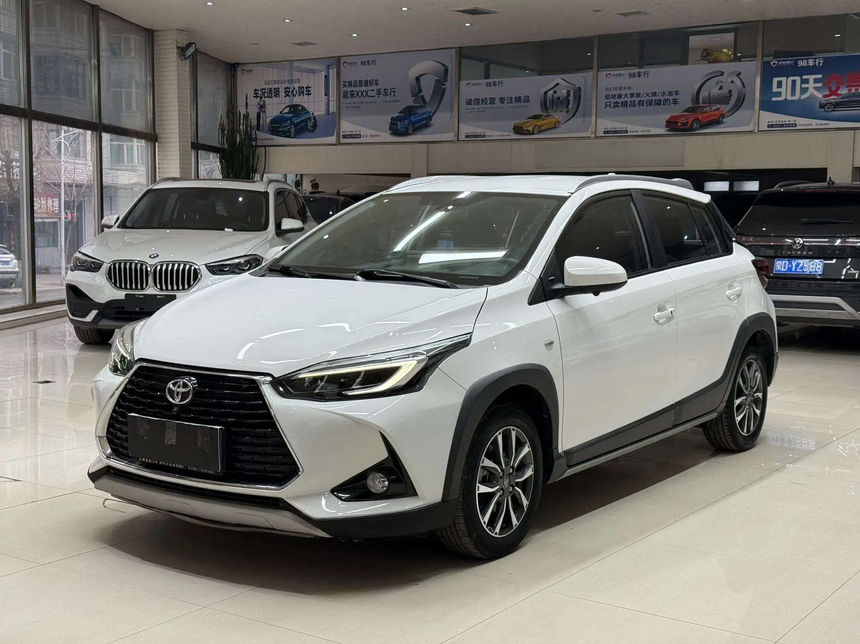 Toyota Yaris L