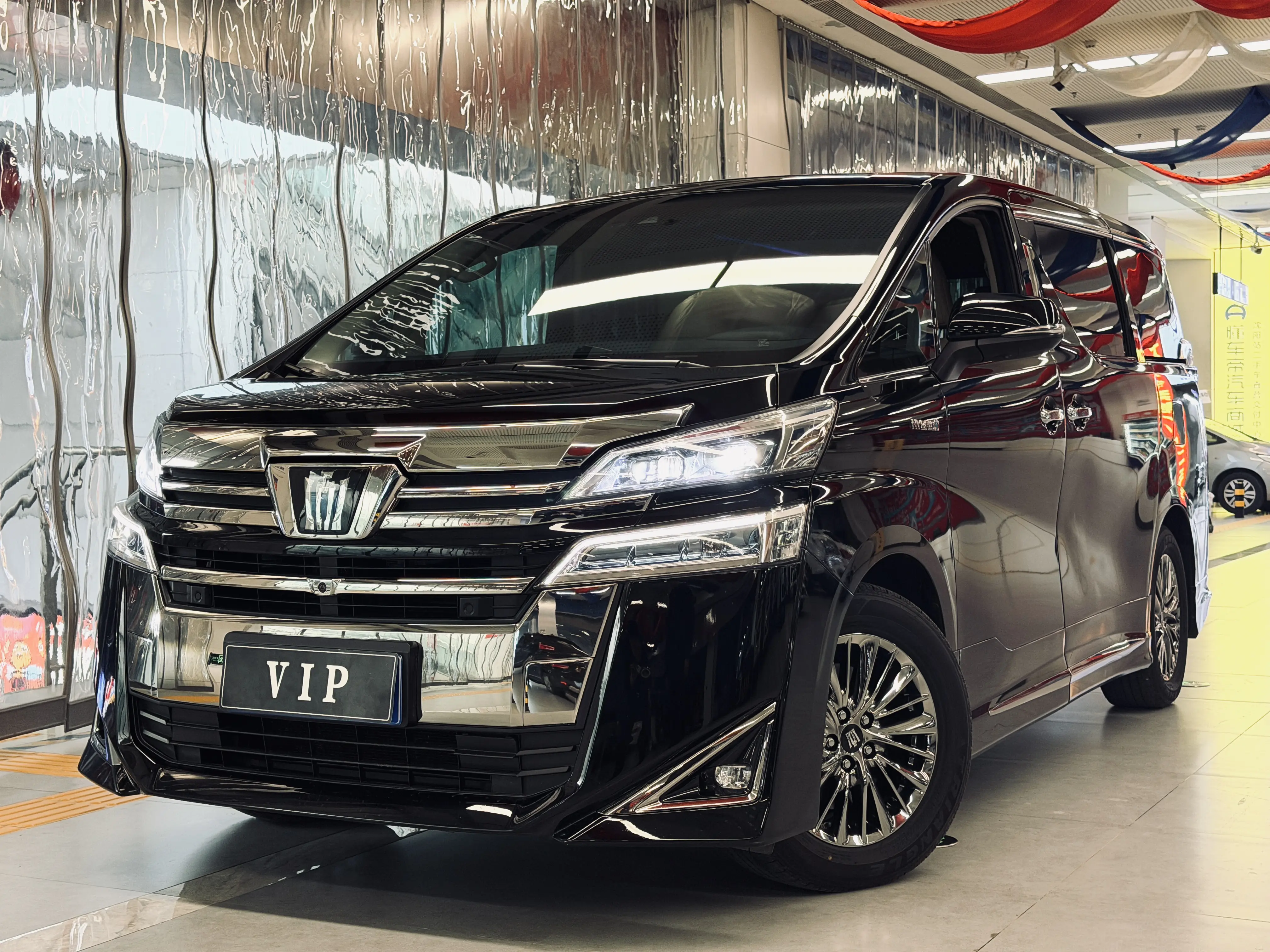 Toyota Crown Wellfire